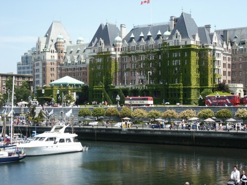 Fairmont Empress Hotel in Victoria's beautiful Inner Harbour Fairmont Empress Hotel in Victoria's beautiful Inner Harbour